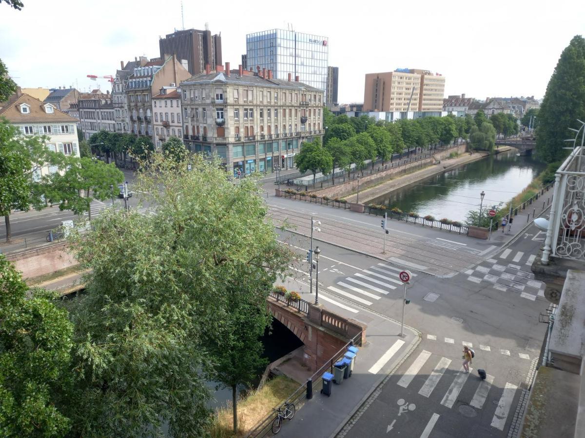 Grand Appartement Au Coeur De Strasbourg Luaran gambar