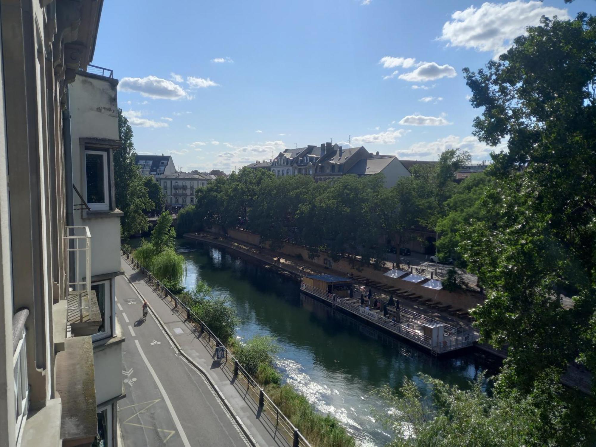 Grand Appartement Au Coeur De Strasbourg Luaran gambar